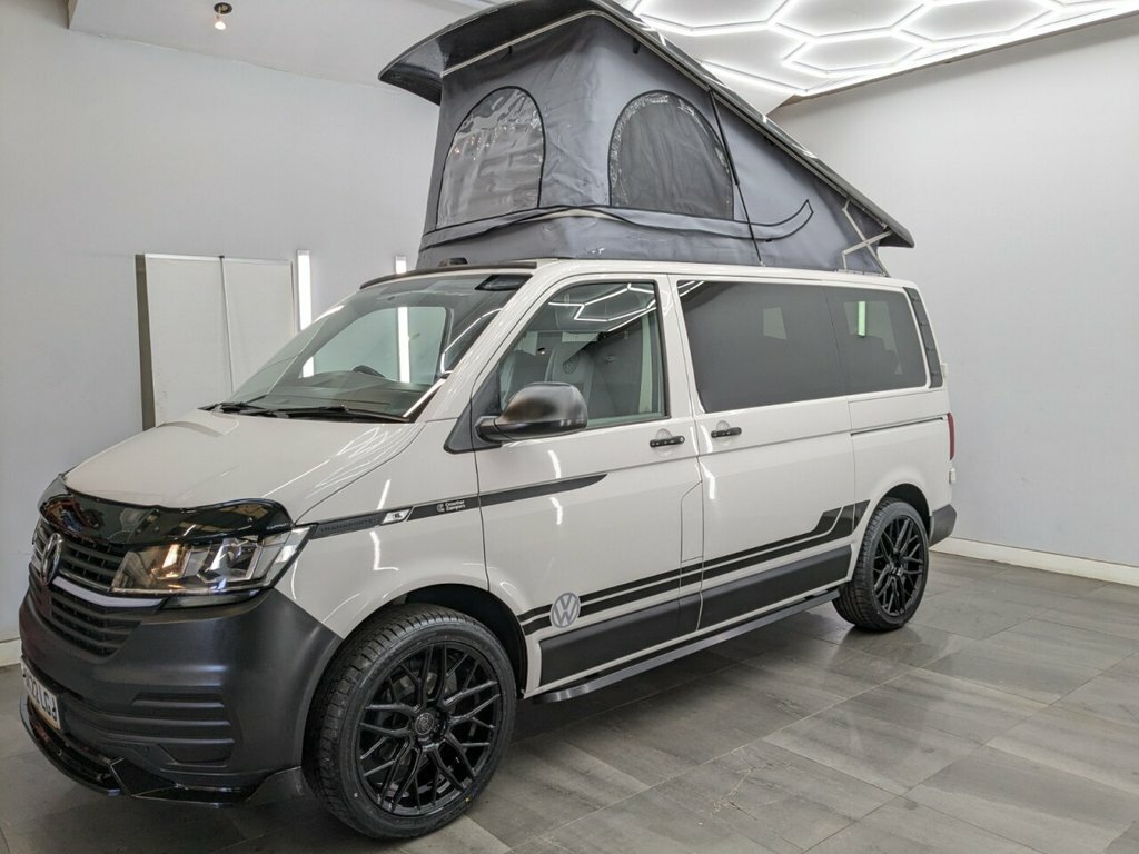 Volkswagen Transporter 2L Startline GK22LGJ White #4