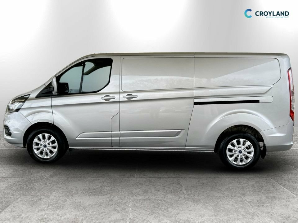 Ford Transit Custom 2L Limited Van DN73RUR Silver #6