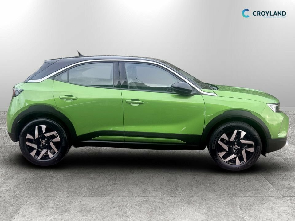 Vauxhall Mokka-e Suv BJ22XAL Green #2