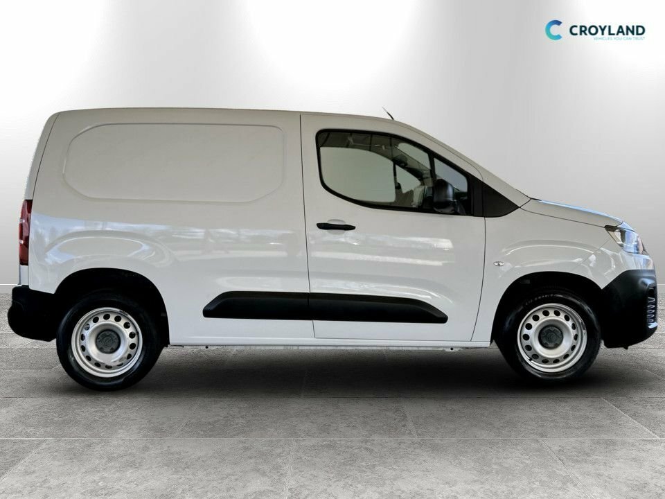 Citroen Berlingo 1.5L Enterprise Edition M YE23MYX White #2