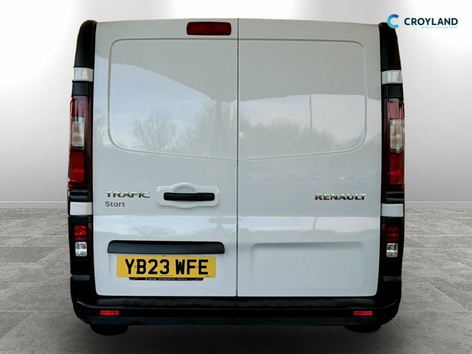 Renault Trafic 2L Start YB23WFE White #4