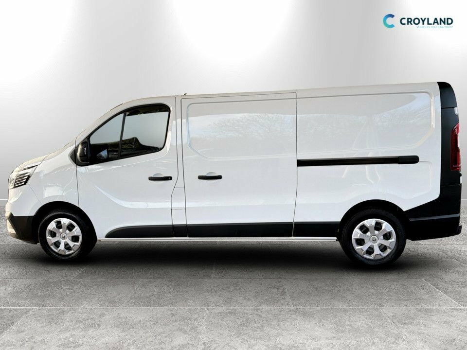 Renault Trafic 2L Start YB23WFE White #6