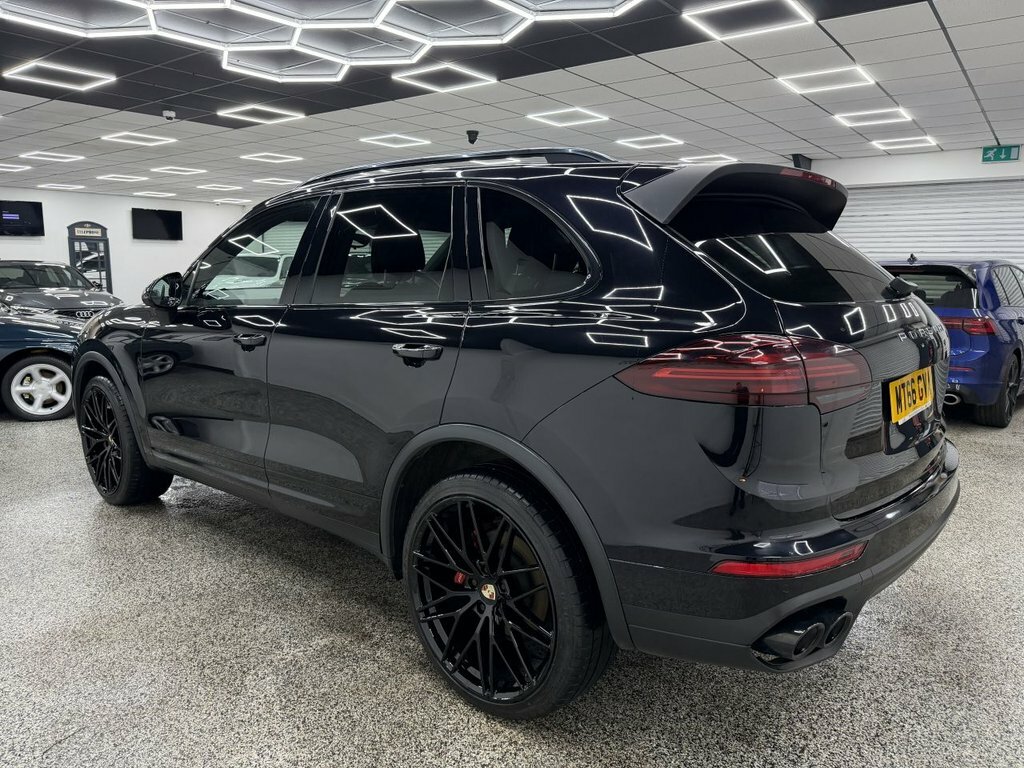 Porsche Cayenne 4.2L S Black #5