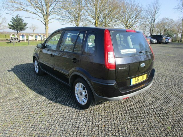 Ford Fusion Hatchback Black #3