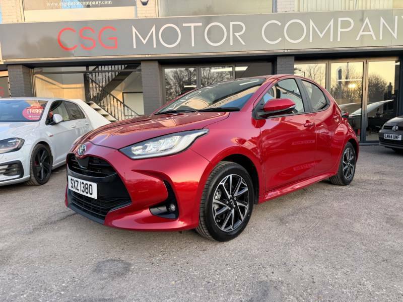 Toyota Yaris 1.5 Hybrid Design Cvt - Ftsh - 1 Owner - Rear Red