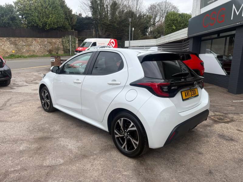 Toyota Yaris 1.5 Hybrid Design Cvt - Ftsh - One Owner - 202 AVI3301 White #5