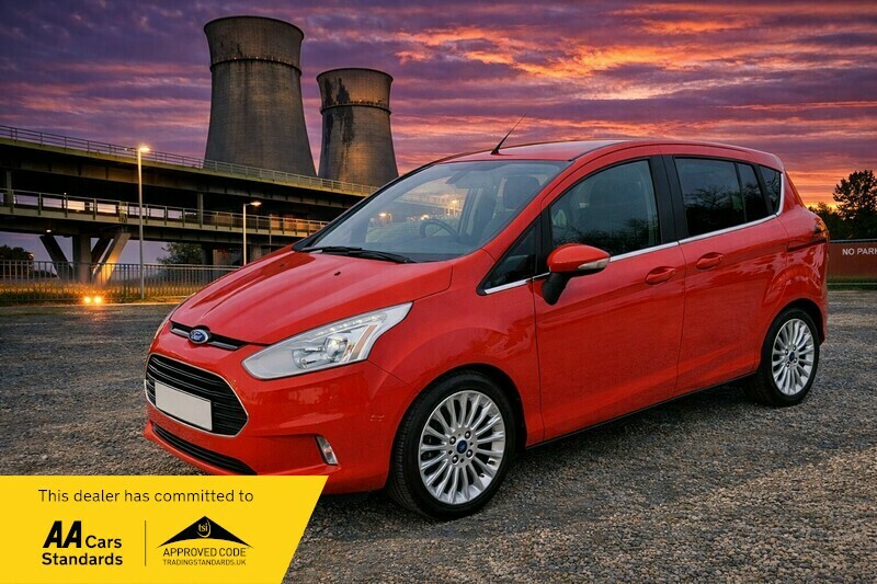 Ford B-Max Titanium Red