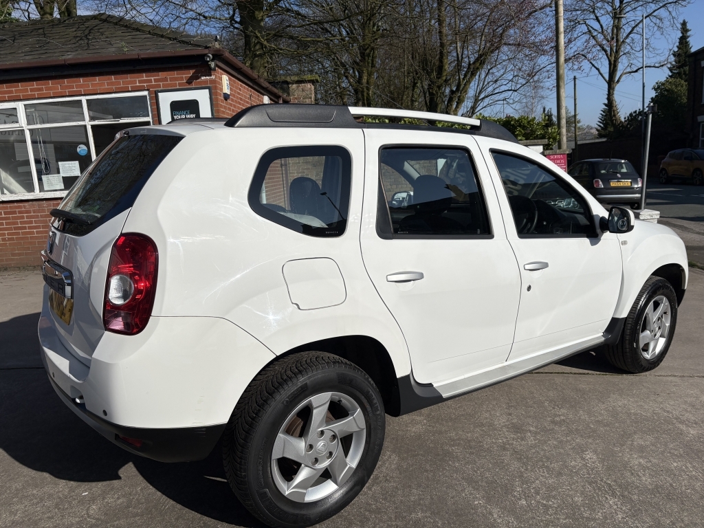 Dacia Duster 1.5 Laureate Dci White #6