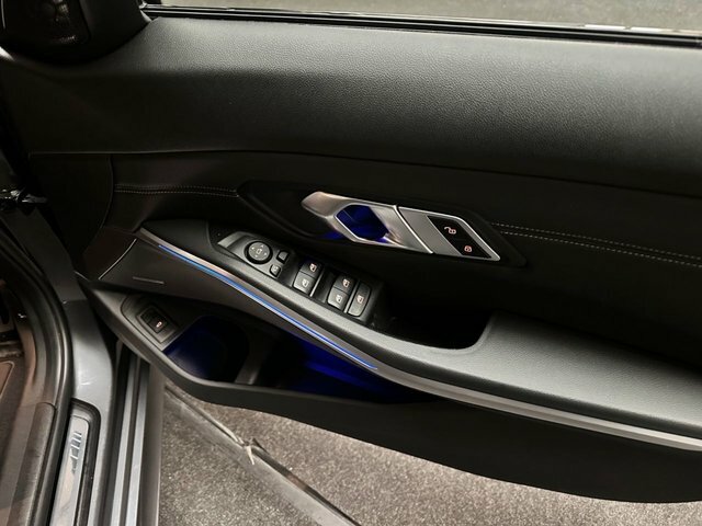 BMW 3 Series Saloon YL69HRX Grey #4