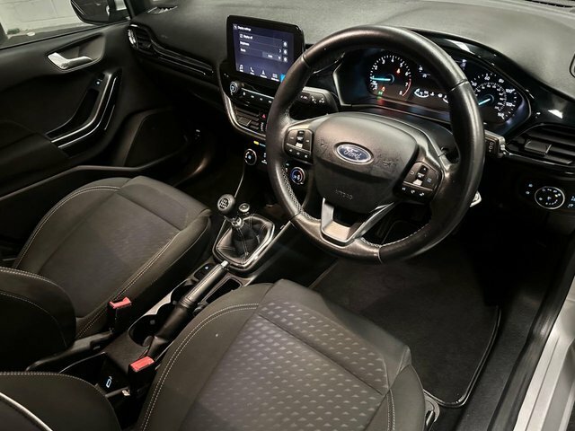 Ford Fiesta Fiesta Zetec T WM18NVB Silver #4