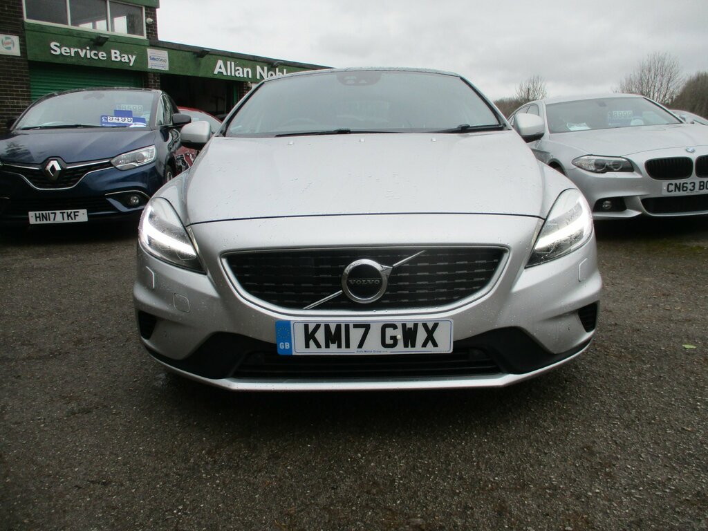 Volvo V40 2.0 T3 R-design Hatchback Euro 6 KM17GWX Silver #2