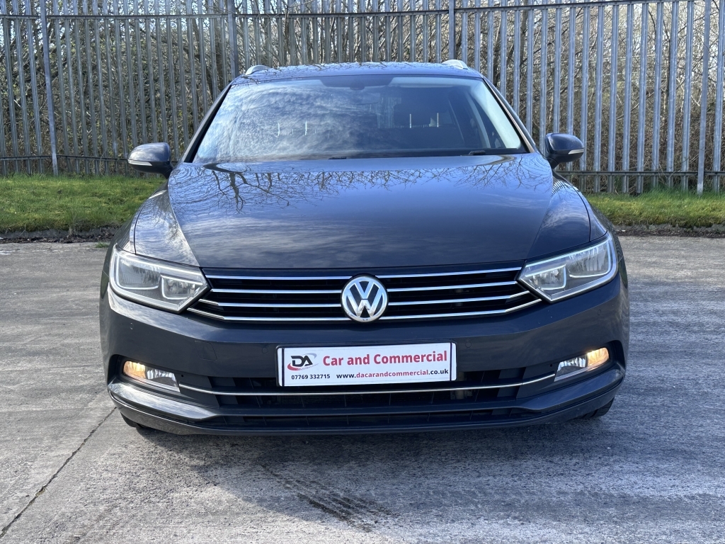 Volkswagen Passat 2.0 Se Business Tdi Bluemotion Technology YL65LVZ Grey #2