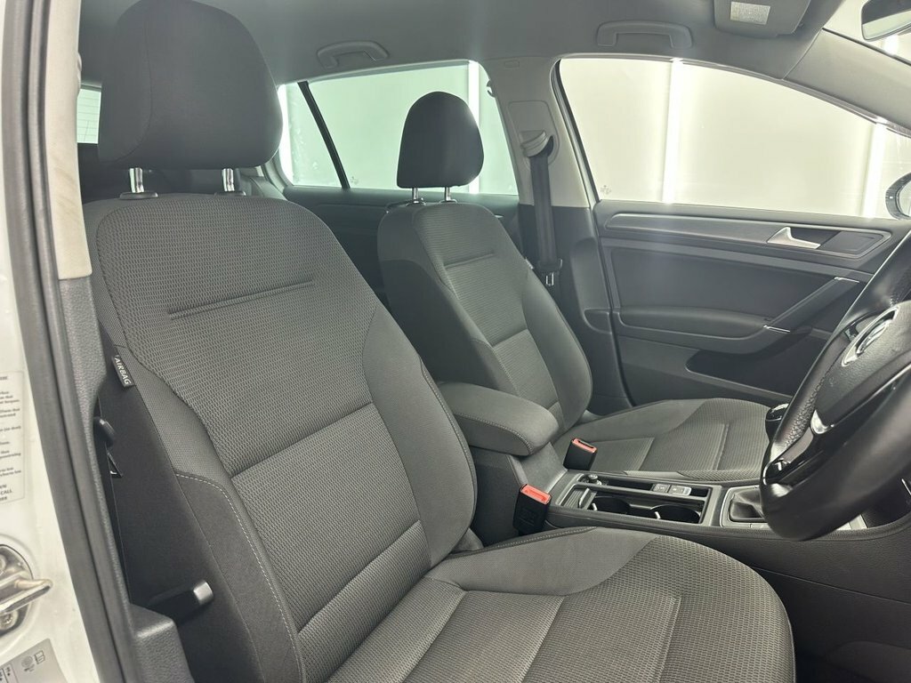 Volkswagen Golf 1L Match Edition GL69TRZ White #2