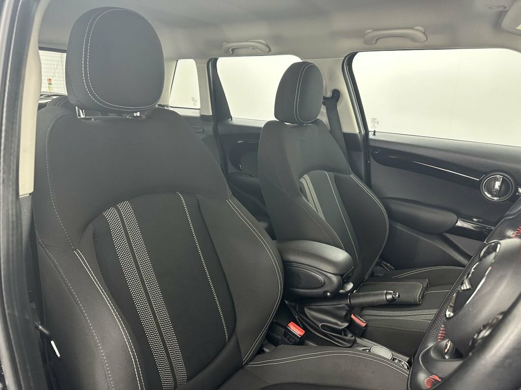 Mini Hatch 2L Cooper S EY17WWF Black #2