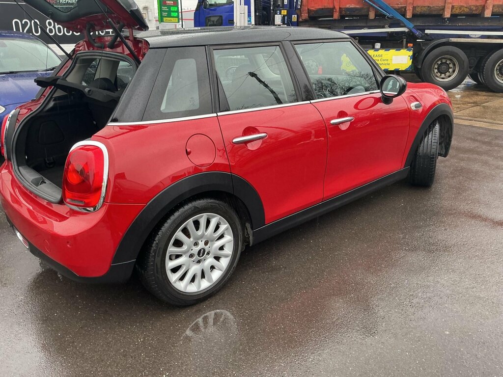 Mini Hatch 1.5 Cooper Euro 6 Ss Red #4