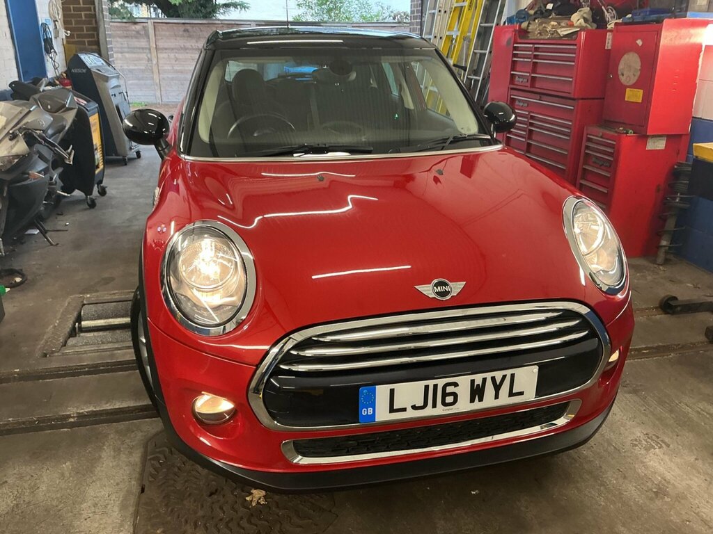 Mini Hatch 1.5 Cooper Euro 6 Ss Red #3