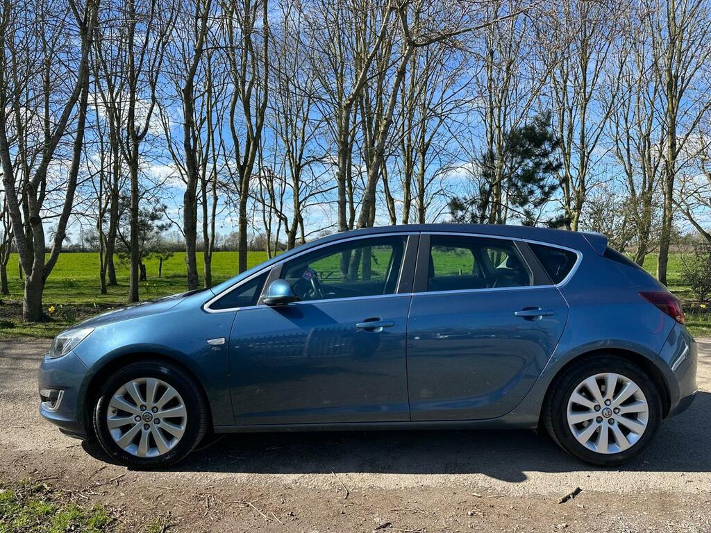 Vauxhall Astra Hatchback 2.0 Cdti Ecoflex Elite Euro 5 Ss MJ15VKF Blue #4