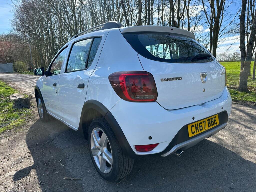 Dacia Sandero Stepway Hatchback 0.9 Tce Laureate Euro 6 Ss 2017 CK67BBE White #5