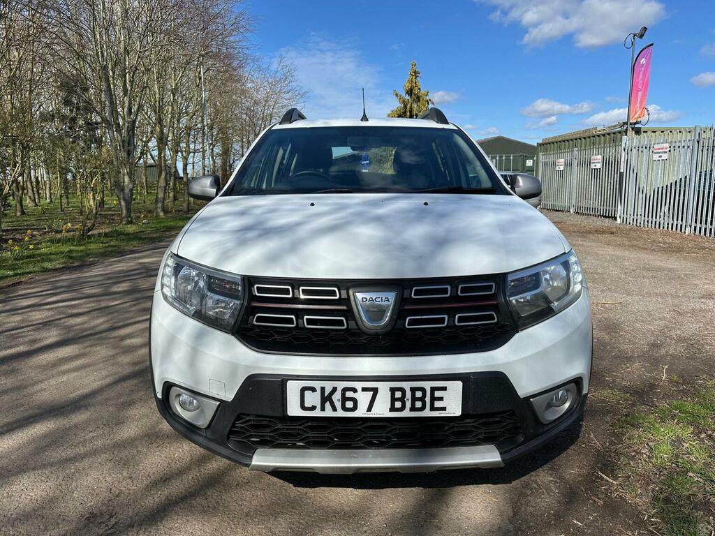 Dacia Sandero Stepway Hatchback 0.9 Tce Laureate Euro 6 Ss 2017 CK67BBE White #2