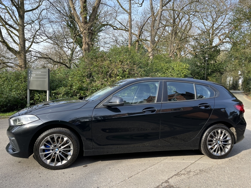 BMW 1 Series Hatchback HN69SRY Black #2