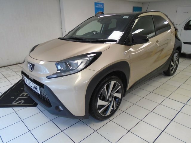 Toyota Aygo X 1.0 Vvt-i Edge Hatchback Euro 6 WJ72TNE Beige #3