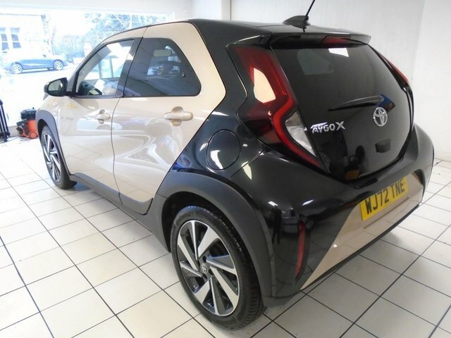 Toyota Aygo X 1.0 Vvt-i Edge Hatchback Euro 6 WJ72TNE Beige #4