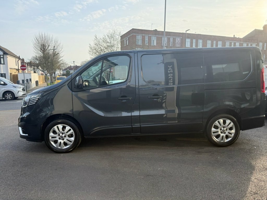 Renault Trafic 2L Sport MC72BYR Grey #4