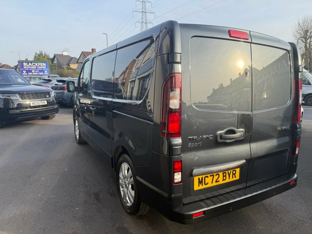 Renault Trafic 2L Sport MC72BYR Grey #5