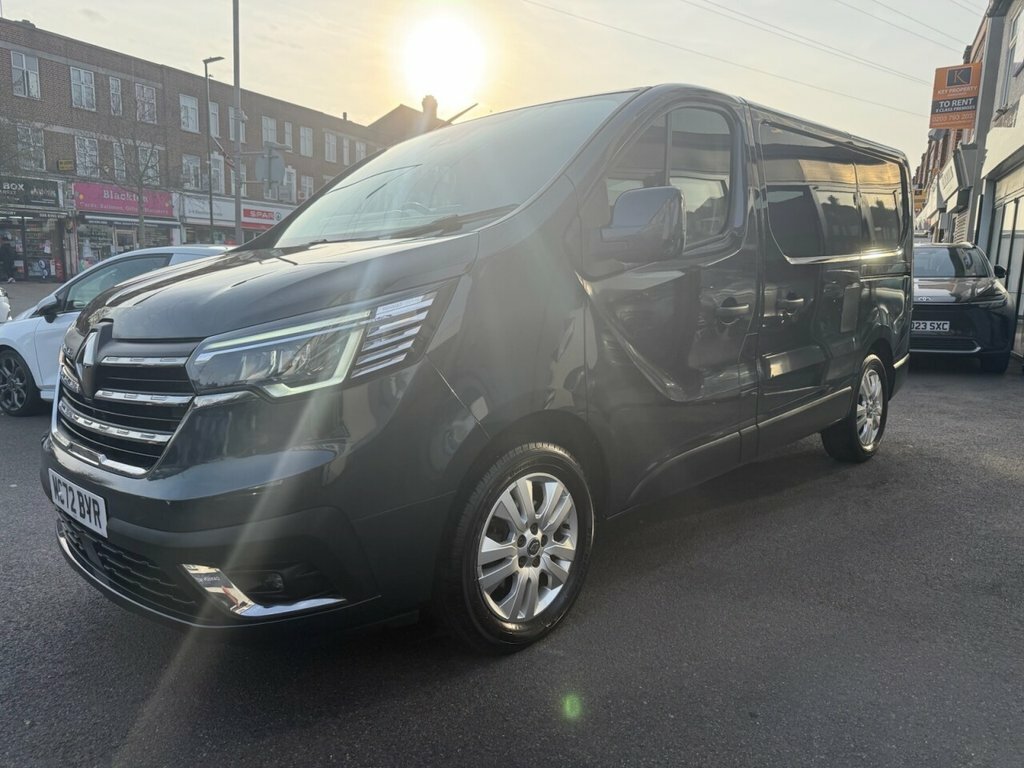 Renault Trafic 2L Sport MC72BYR Grey #2