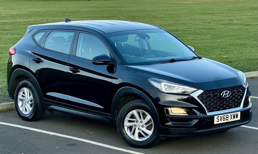 Hyundai Tucson 1.6 Gdi S Connect Euro 6 Ss SV68XWW Black