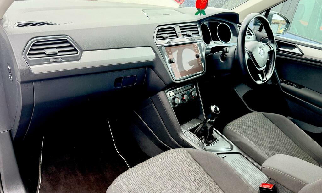 Volkswagen Tiguan 1.5 Tsi Evo S Euro 6 Ss ST69WWC Grey #2