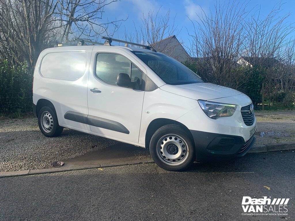 Vauxhall Combo Turbo D 2300 Prime White