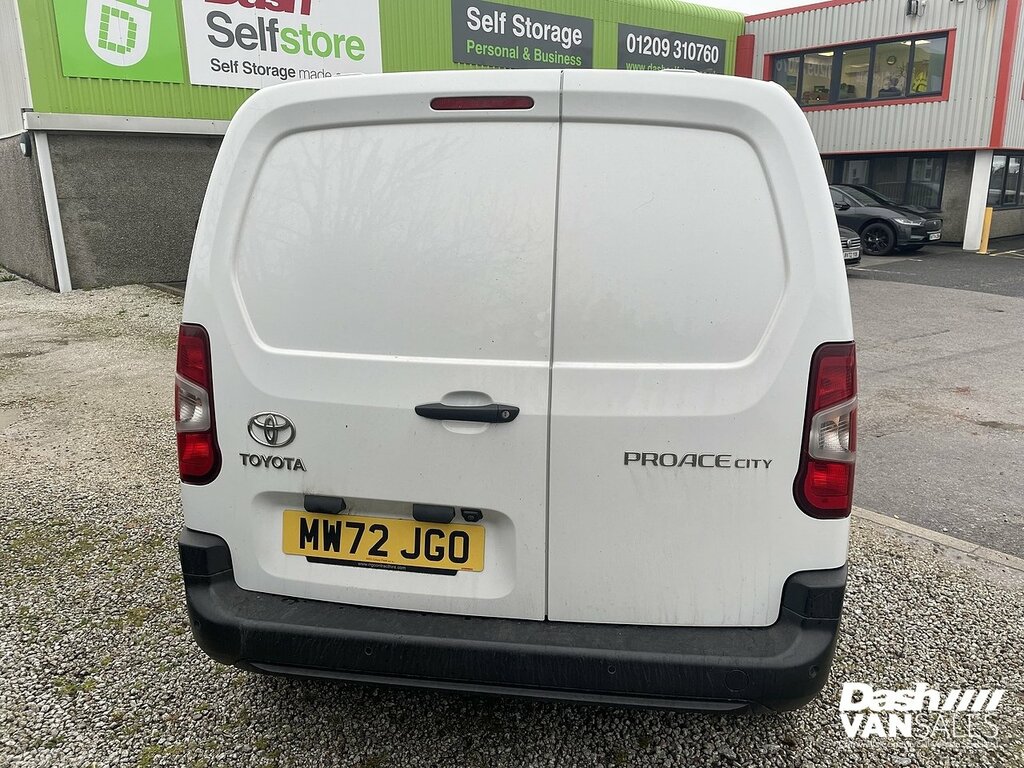 Toyota Proace City Bluehdi Icon MW72JGO White #4