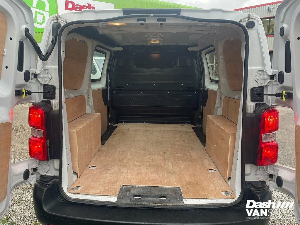 Vauxhall Vivaro Turbo D 3100 Dynamic MJ23BNN White #5