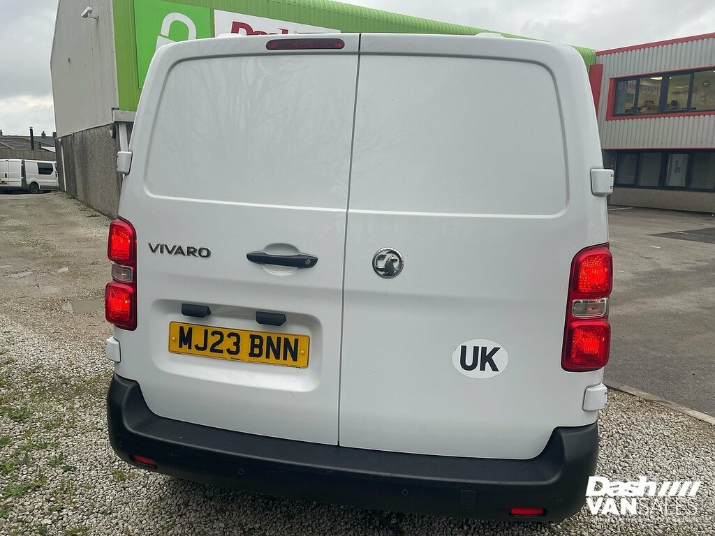 Vauxhall Vivaro Turbo D 3100 Dynamic MJ23BNN White #4