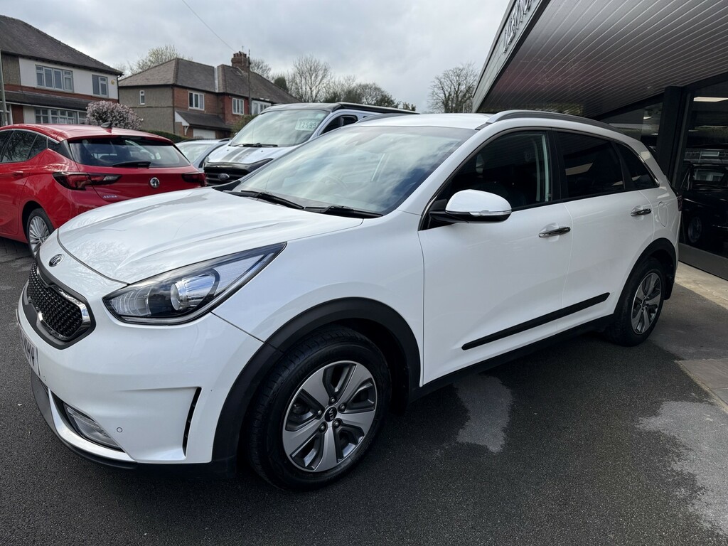 Kia Niro 1.6 H Gdi 3 201919 LT19KHV White #2