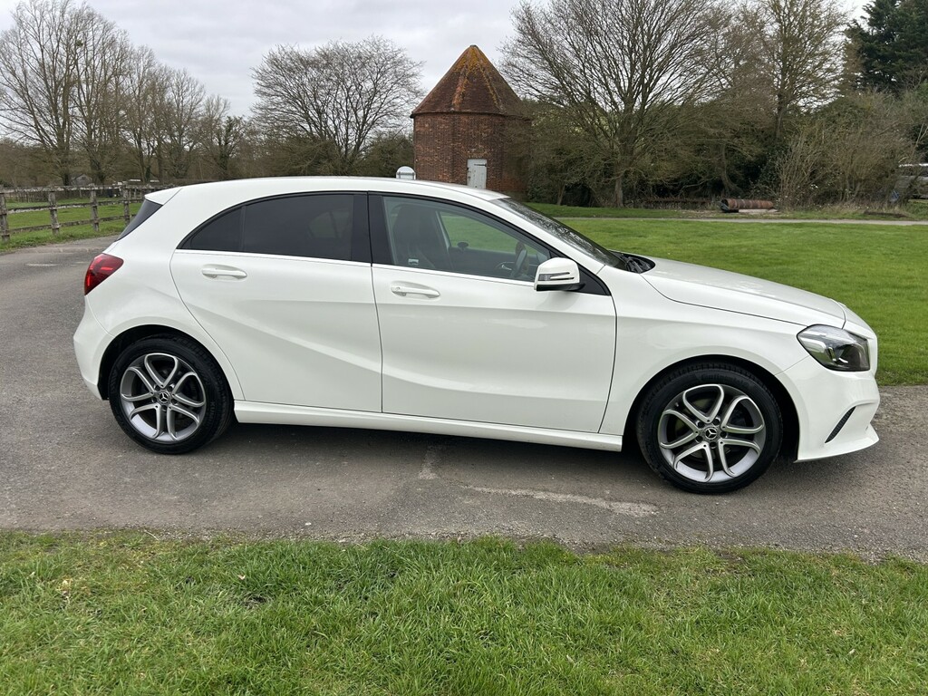 Mercedes-Benz A Class 1.6 A160 Sport Edition NL18ZVO White #4