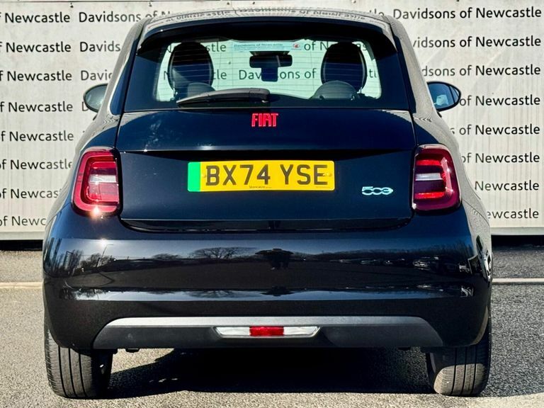 Fiat 500 24Kwh Red Hatchback 95 Ps Black #6