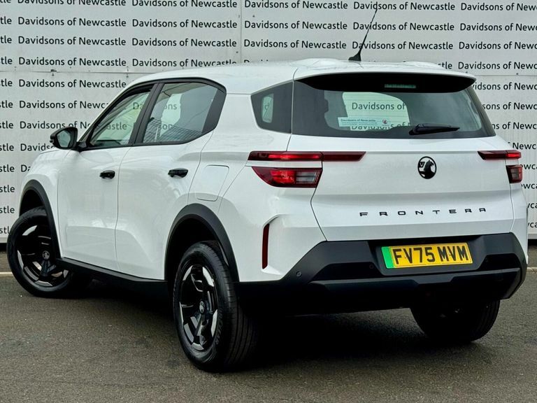 Vauxhall Frontera 44Kwh Design Suv 113 Ps FV75MVM White #4