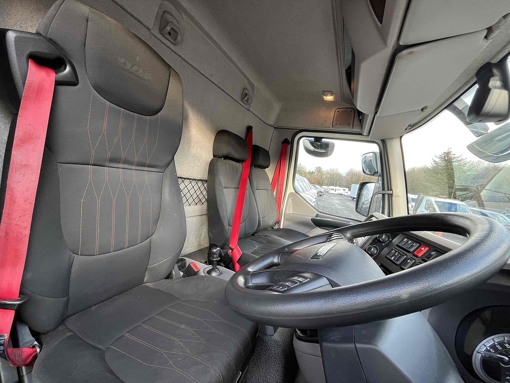 DAF All Models 4.5 4X2 Day Euro 6 Grp Box With Tuck Away Tail Lif White #4