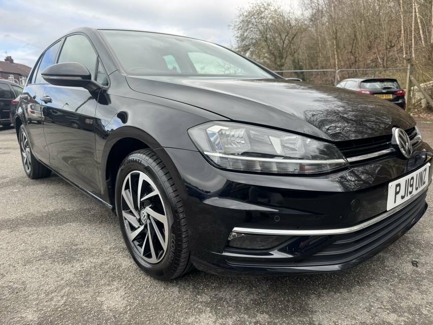 Volkswagen Golf 1L Match PJ19UNZ Black