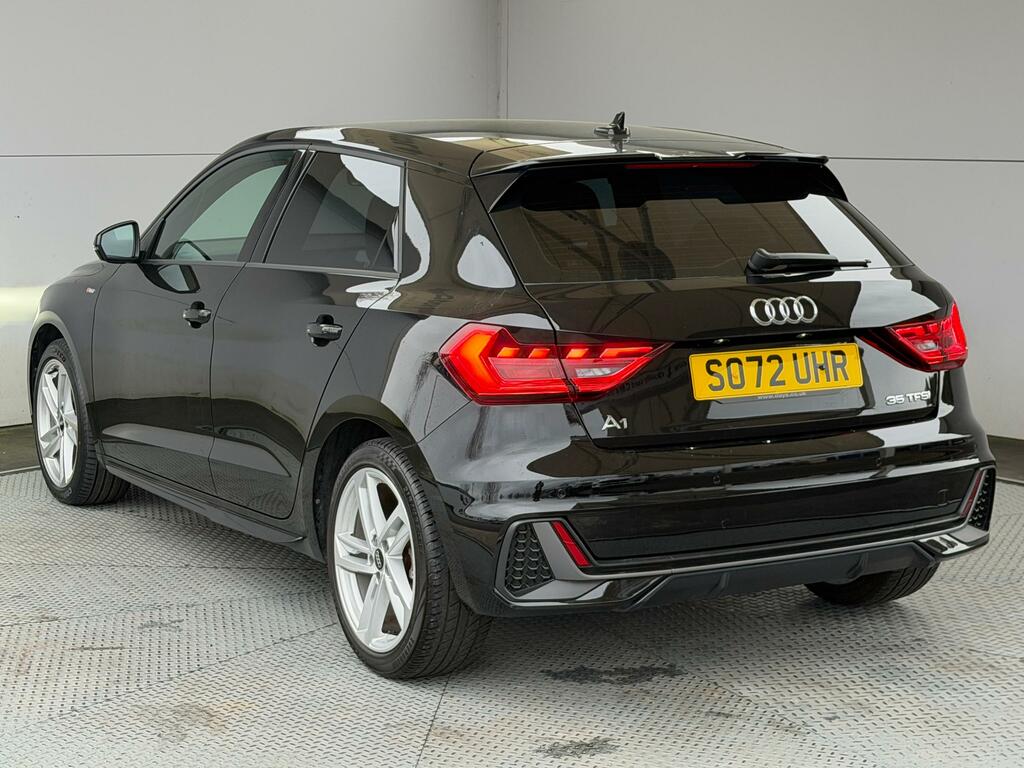 Audi A1 1.5 Tfsi 35 S Line Sportback S Tronic E SO72UHR Black #4
