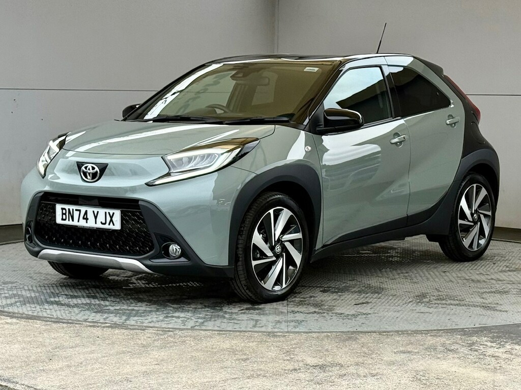 Toyota Aygo X 1.0 Vvt-i Exclusive Hatchback X-shift E BN74YJX Green #3