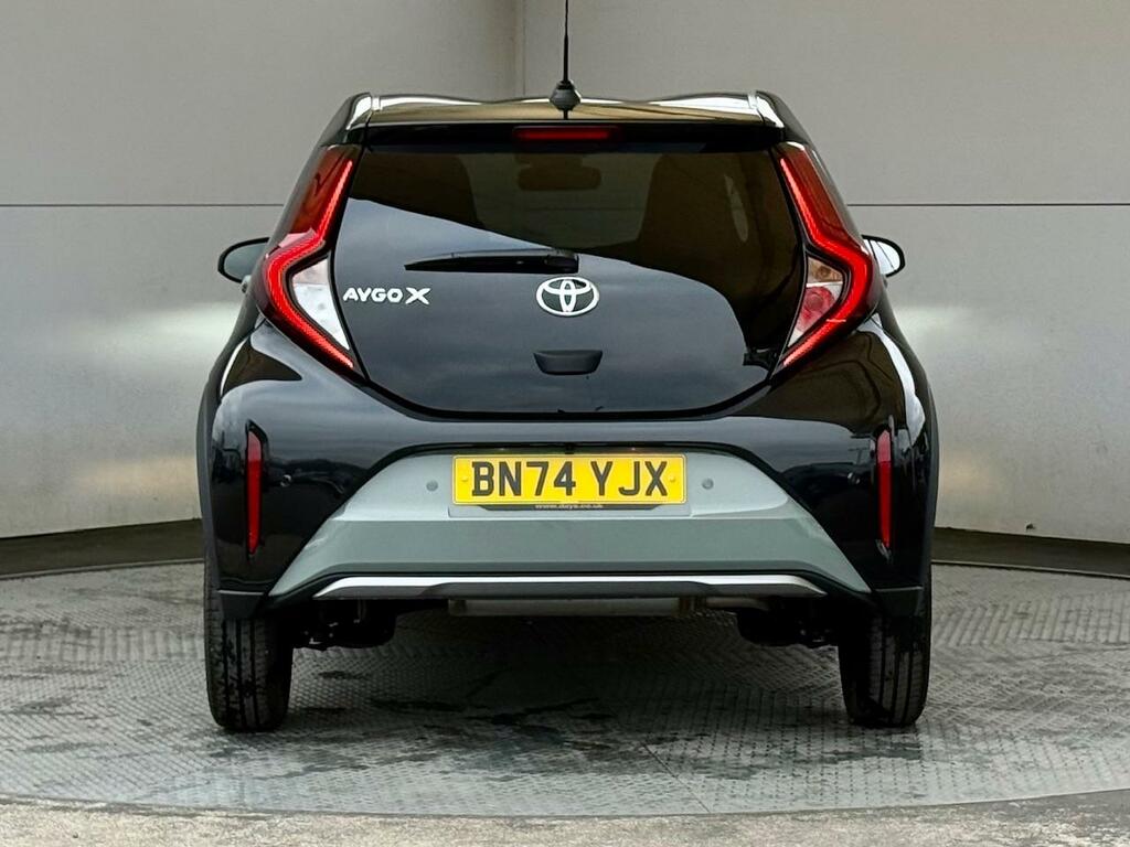 Toyota Aygo X 1.0 Vvt-i Exclusive Hatchback X-shift E BN74YJX Green #6