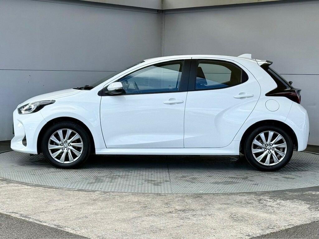 Toyota Yaris 1.5 Vvt-h Icon Hatchback Hybrid E-cvt E YY72OTS White #4