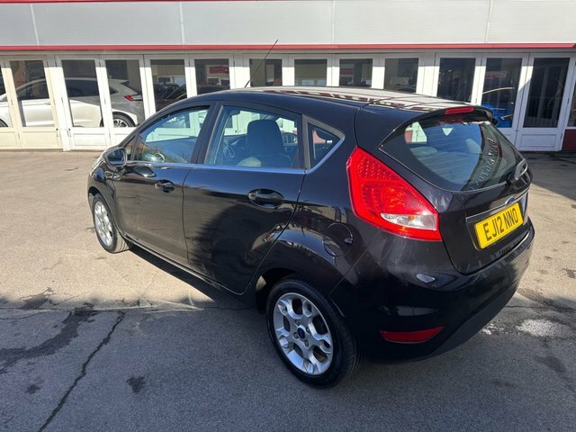 Ford Fiesta 1.25 Zetec Hatchback 129 G Km 8 EJ12NNO Black #4