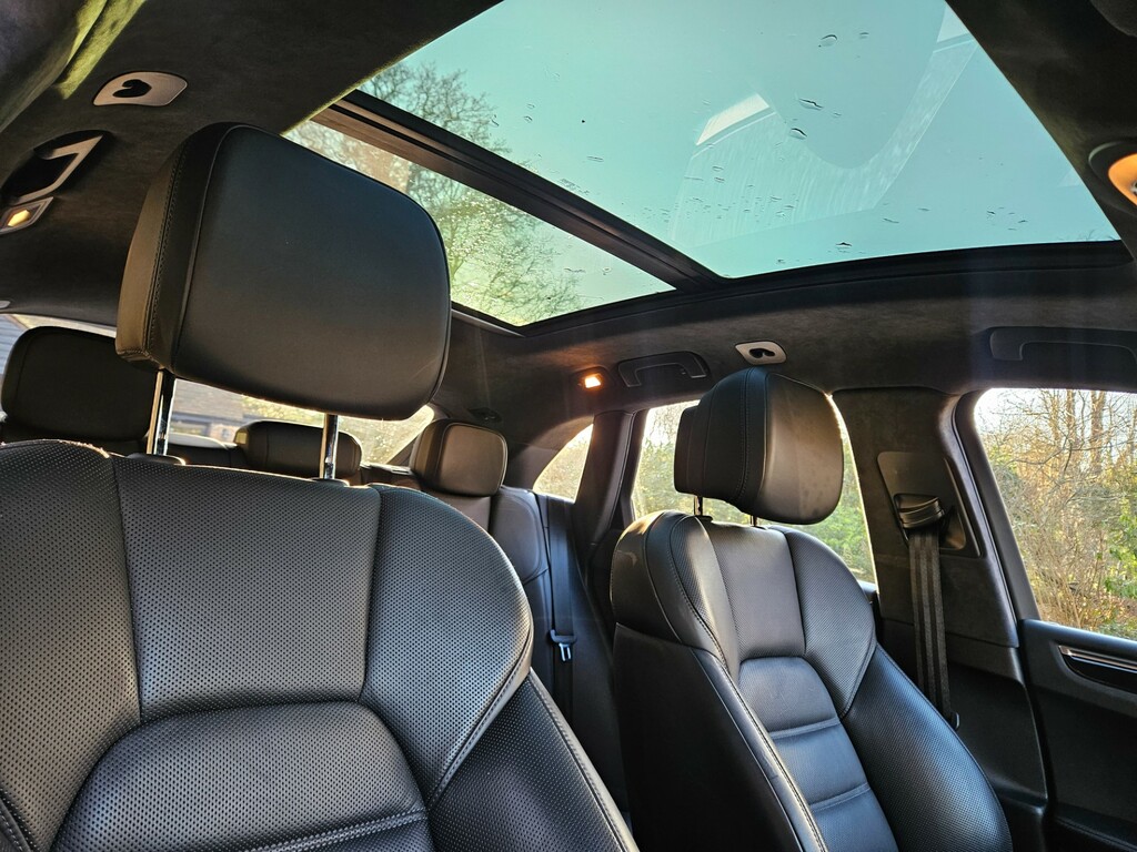 Porsche Macan Turbo Pdk VX69TKF Black #3