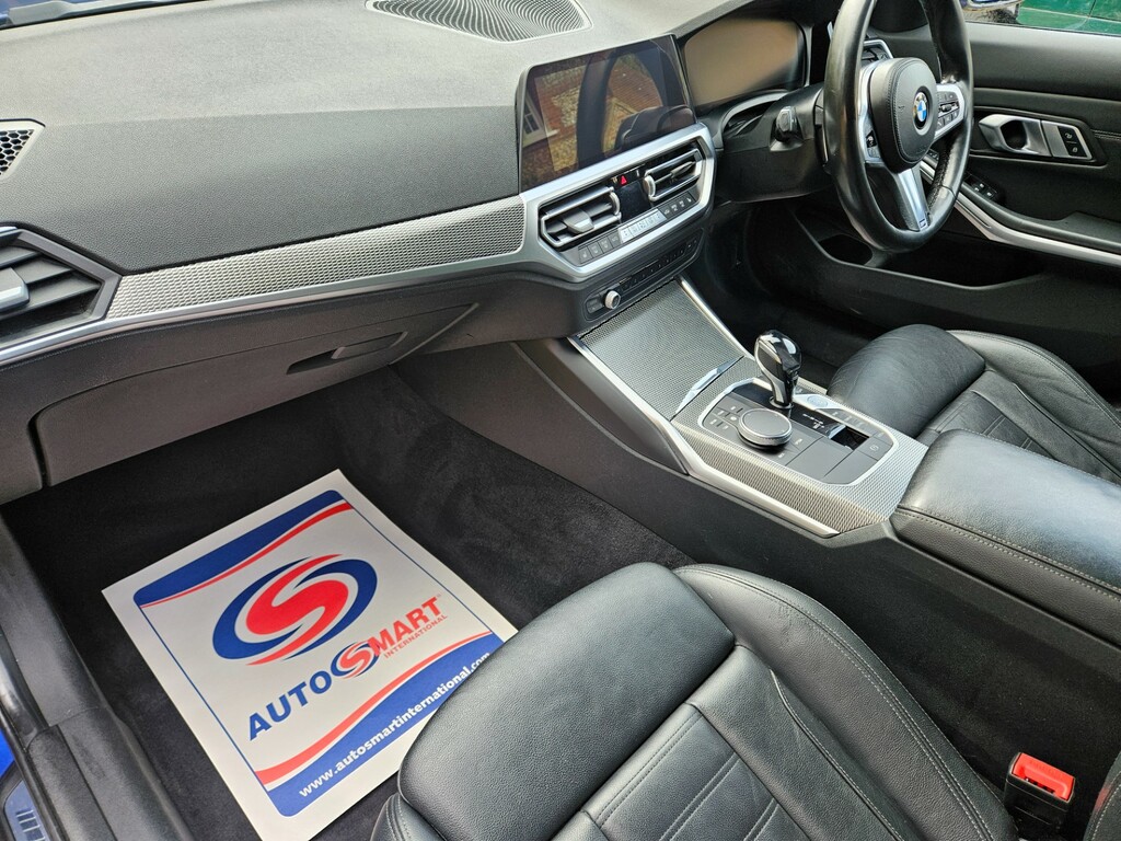 BMW 3 Series M Sport GY20AOM Blue #3