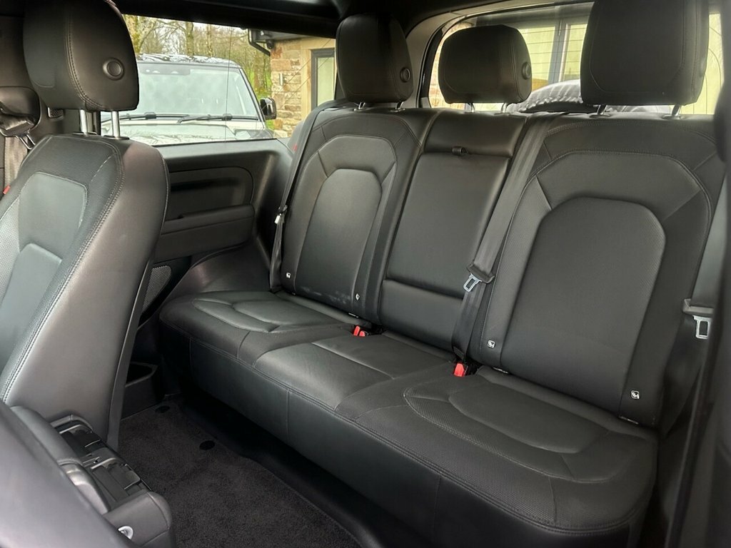 Land Rover Defender 90 3L X-dynamic Se EY23VMT Black #6
