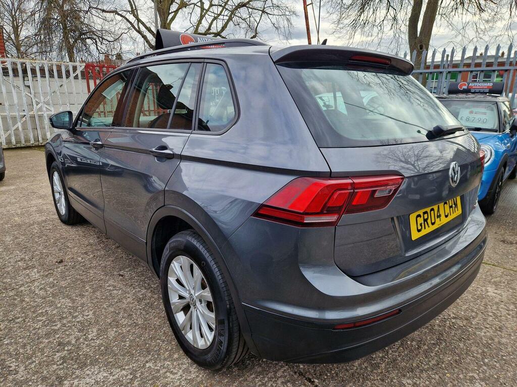 Volkswagen Tiguan 2.0 Tdi S 4Motion Euro 6 Ss GR04CHM Grey #3